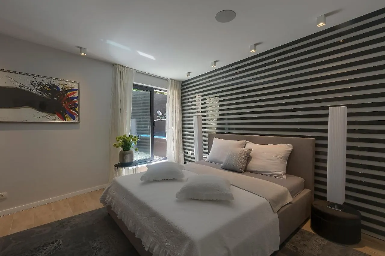 Apartment Mademoiselle 罗维尼