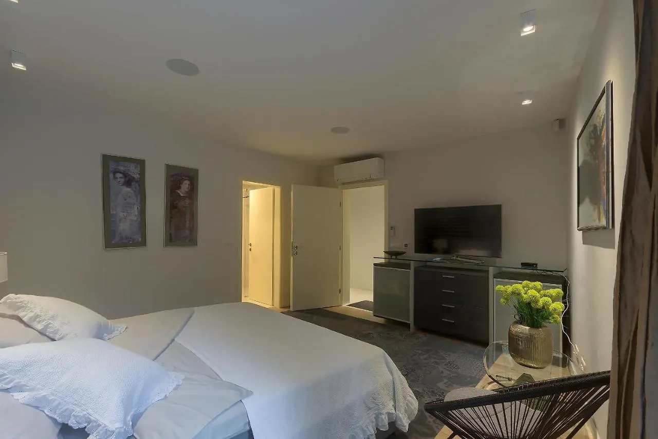 Apartment Mademoiselle 罗维尼 克罗地亚